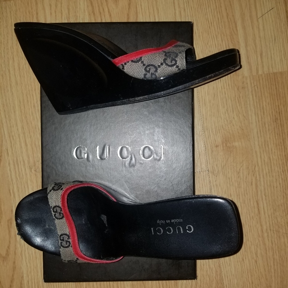 Used Sz 7 authentic GUCCI HEELS $140 - Picture 1 of 3